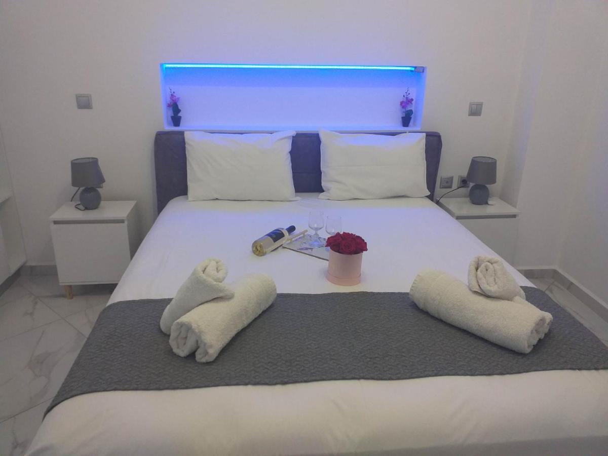 Infinity Blue Suite Panteli Extérieur photo